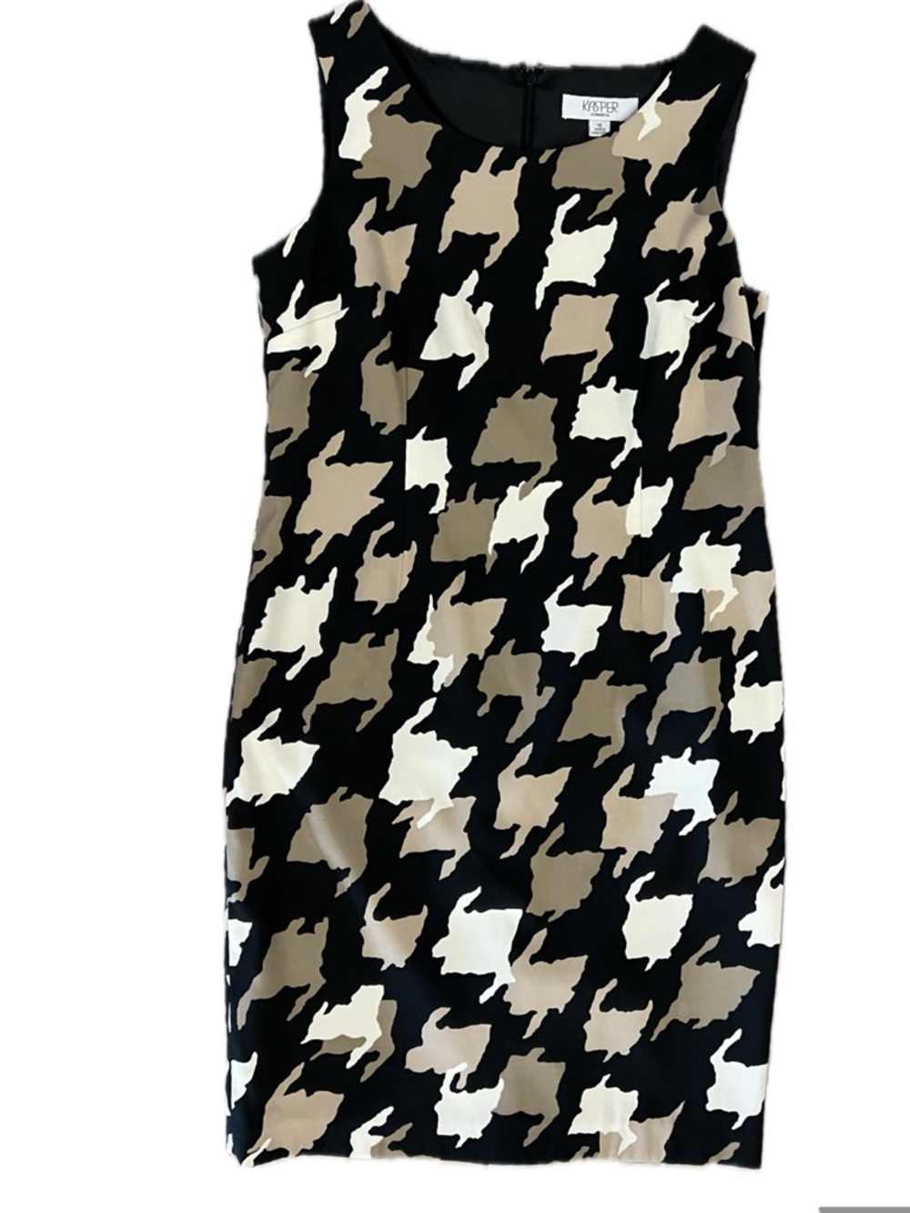 Kasper Sleeveless Midi Dress in Black and Cream Houndstooth Print